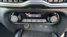 Nissan Juke 1.0 DiG-T N-Connecta 5dr Petrol Hatchback